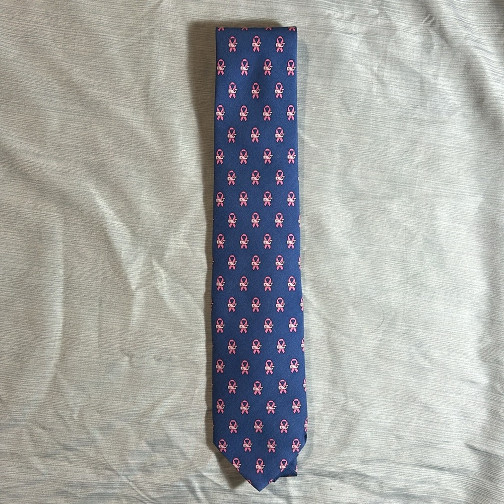 Vineyard Vines -  100% Silk - Pink Ribbon Shep & Ian Men's Silk Tie  NWT